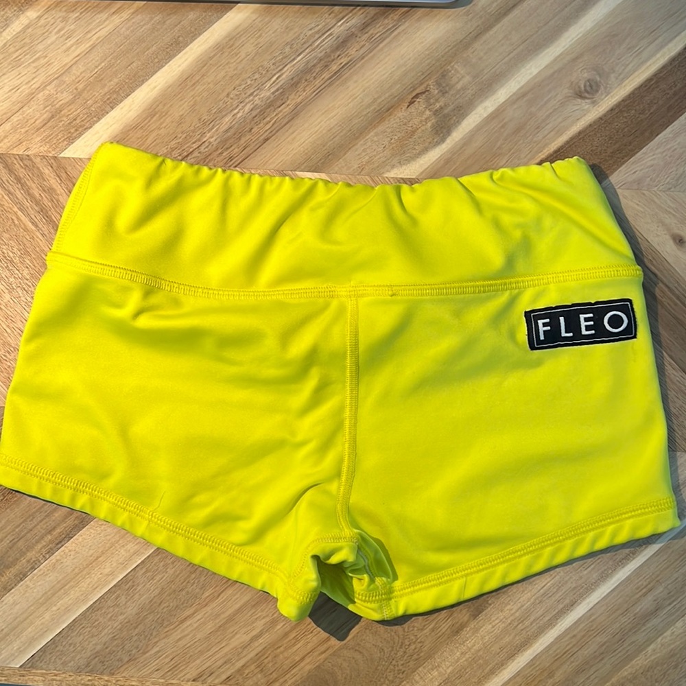 FLEO neon yellow original rise shorts - size S